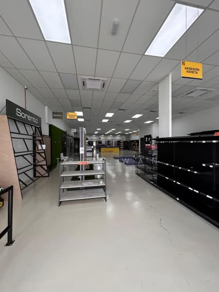 Gudang untuk Disewa di Eco Business Park V (Puncak Alam) - Tron Wan - Interior - PropertyGuru.com.my