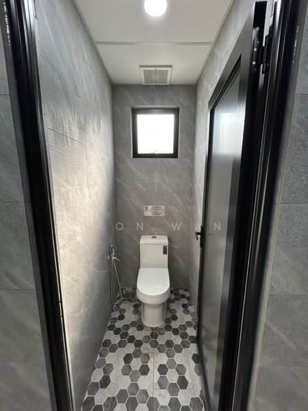 Gudang untuk Disewa di Eco Business Park V (Puncak Alam) - Tron Wan - Bathroom - PropertyGuru.com.my