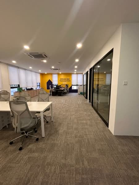 Gudang untuk Disewa di Eco Business Park V (Puncak Alam) - Tron Wan - Interior - PropertyGuru.com.my