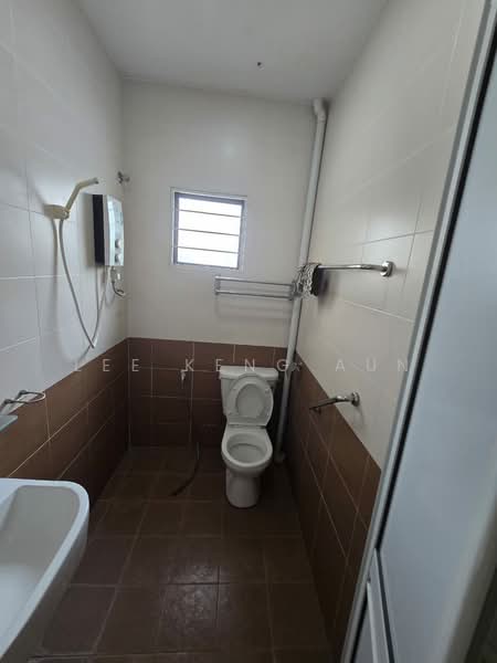 2-storey Terraced House for Sale in Taman Bayu Perdana (Klang) - Lee Keng Aun - Bathroom - PropertyGuru.com.my