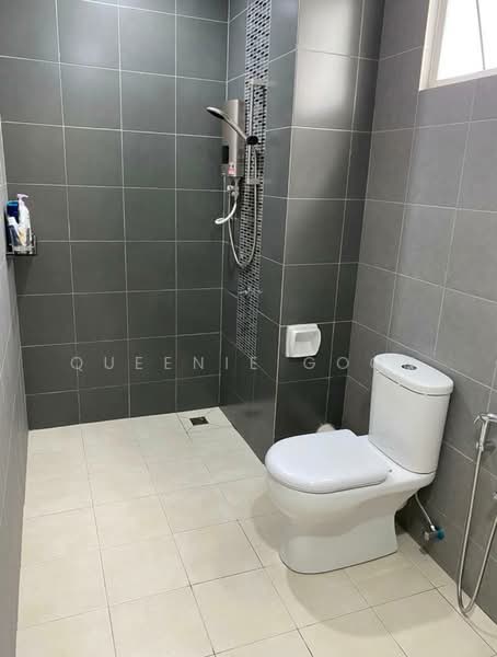 Condominium for Sale at Solaria Residences - Queenie Goon - Bathroom - PropertyGuru.com.my