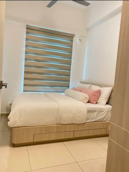 Condominium for Sale at Solaria Residences - Queenie Goon - Bedroom - PropertyGuru.com.my