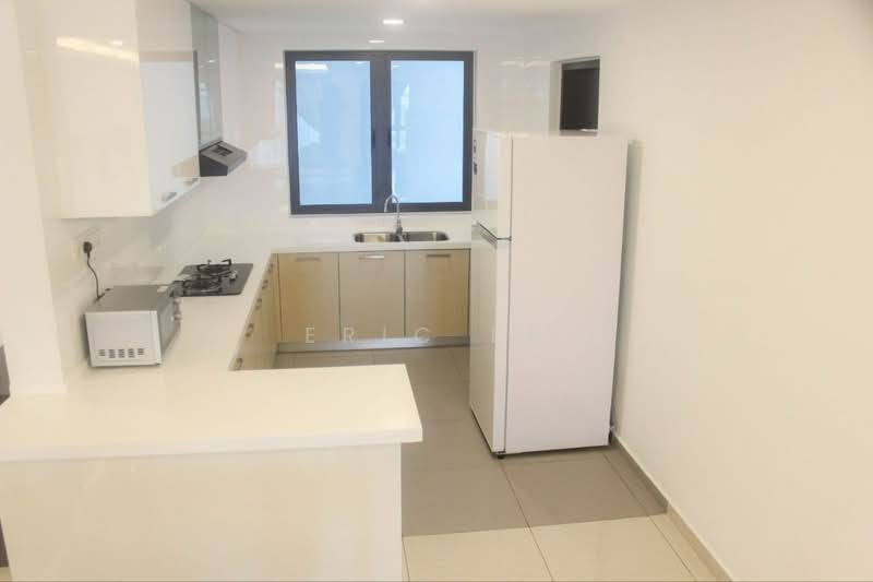 Pangsapuri untuk Dijual di Molek Pine 4 - Eric Er - PropertyGuru.com.my