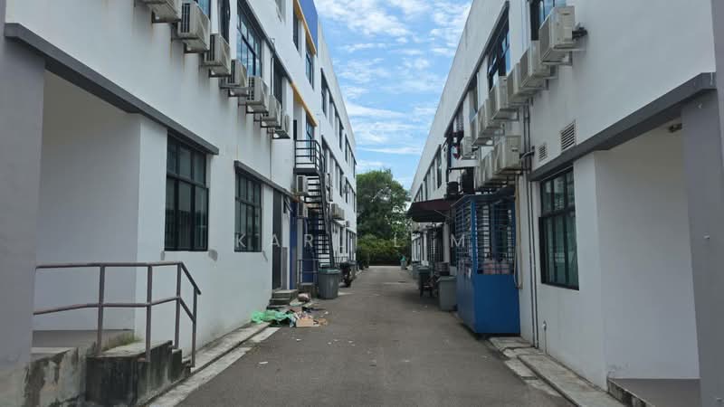 Kedai / Pejabat untuk Dijual di Taman Pelangi Indah (Ulu Tiram) - Karl Lim - Exterior - PropertyGuru.com.my