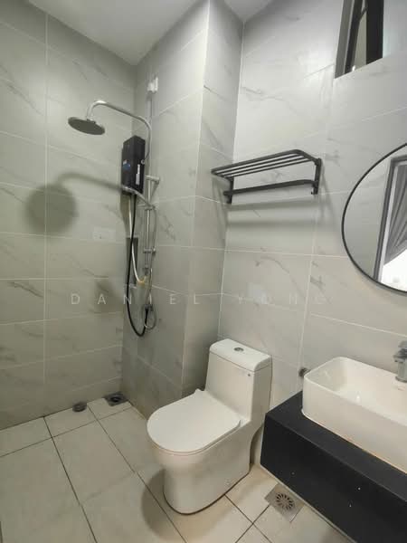 Service Residence for Sale at Space Residency - Daniel Yong - Bathroom - PropertyGuru.com.my