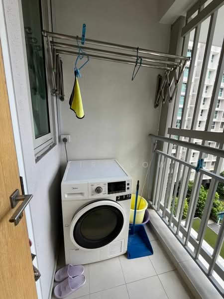 Servis Apartment untuk Disewa di Cantara Residences - Keira Low - Balcony - PropertyGuru.com.my