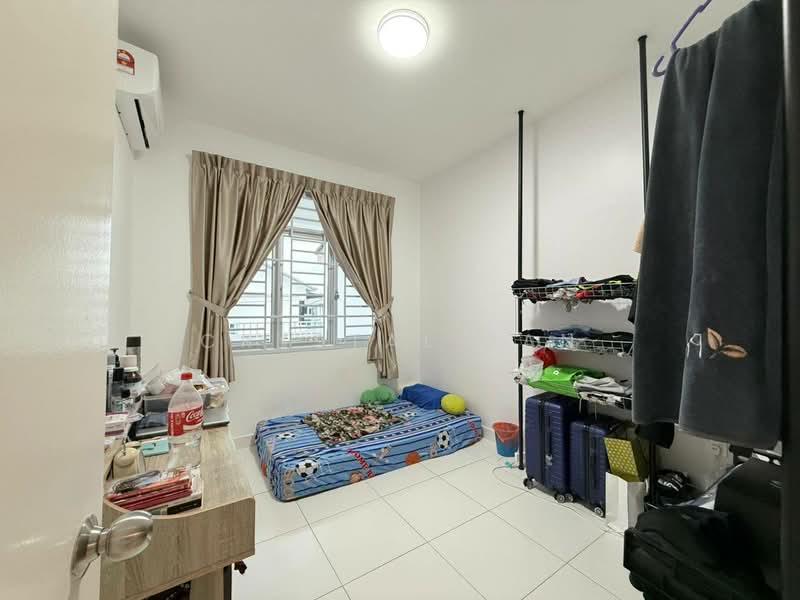 Rumah Teres 2 Tingkat untuk Dijual di Taman Mutiara Rini (Skudai) - Crystal Tan - Bedroom - PropertyGuru.com.my