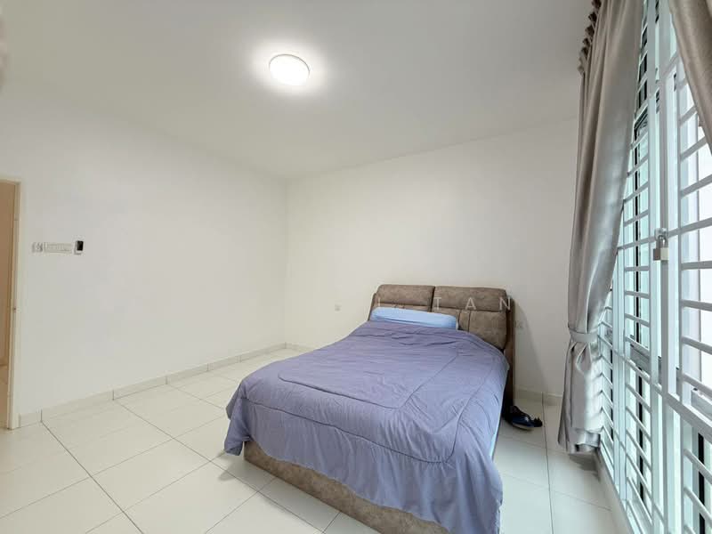 Rumah Teres 2 Tingkat untuk Dijual di Taman Mutiara Rini (Skudai) - Crystal Tan - Bedroom - PropertyGuru.com.my