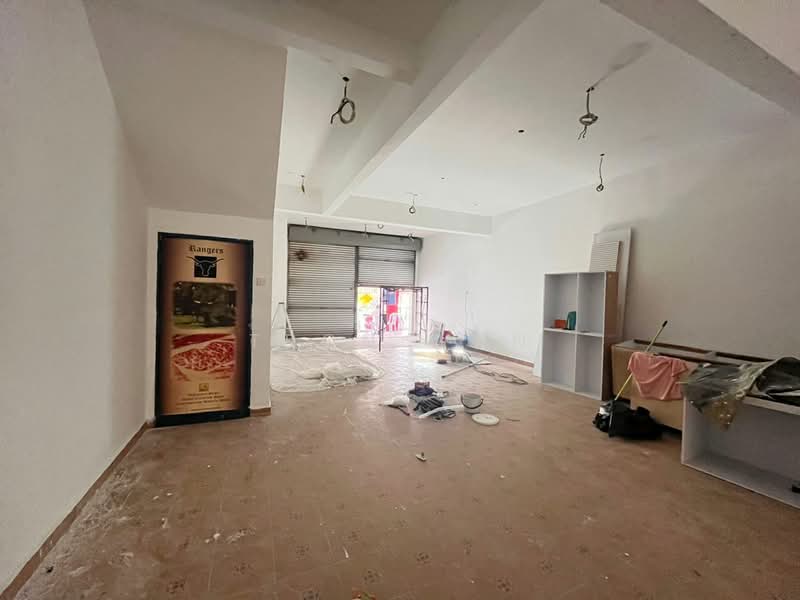 Shop / Office for Rent in Cheras (Selangor) - Tron Wan - Interior - PropertyGuru.com.my