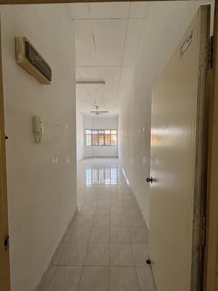 Apartment for Sale at Vista Seri Alam - Henry Lee - Corridor - PropertyGuru.com.my
