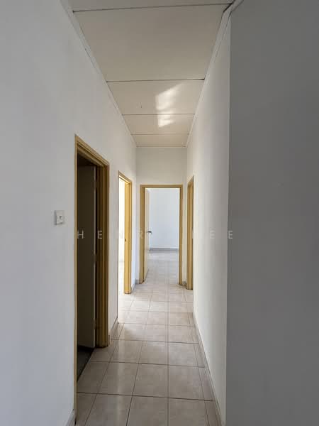 Apartment for Sale at Vista Seri Alam - Henry Lee - Corridor - PropertyGuru.com.my