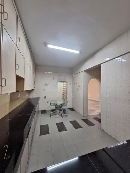 Rumah Teres 2 Tingkat untuk Dijual di Taman Overseas Union (Taman Oug) (Jalan Klang Lama (Old Klang Road)) - Jackie Chong - Kitchen - PropertyGuru.com.my