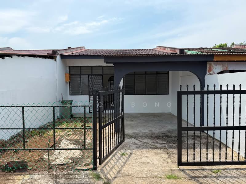 1-storey Terraced House for Sale in Taman Malihah (Kuching) - Erica Bong - Exterior - PropertyGuru.com.my