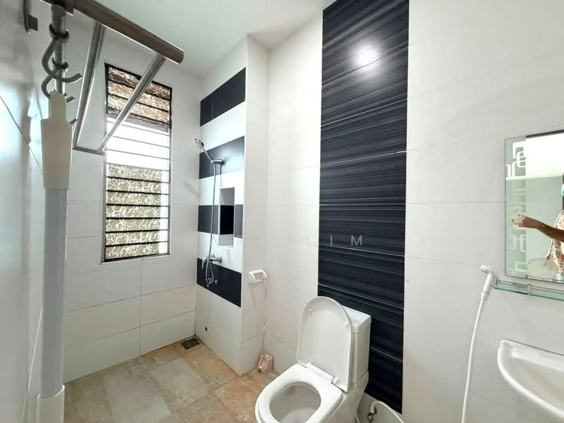 Cluster House for Sale in Taman Nusa Bestari (Iskandar Puteri (Nusajaya)) - Karl Lim - Bathroom - PropertyGuru.com.my