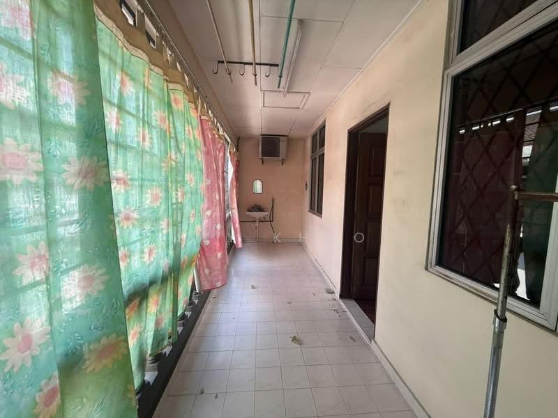 2-storey Terraced House for Sale in Taman Ungku Tun Aminah (Skudai) - Sky Khoo - Corridor - PropertyGuru.com.my