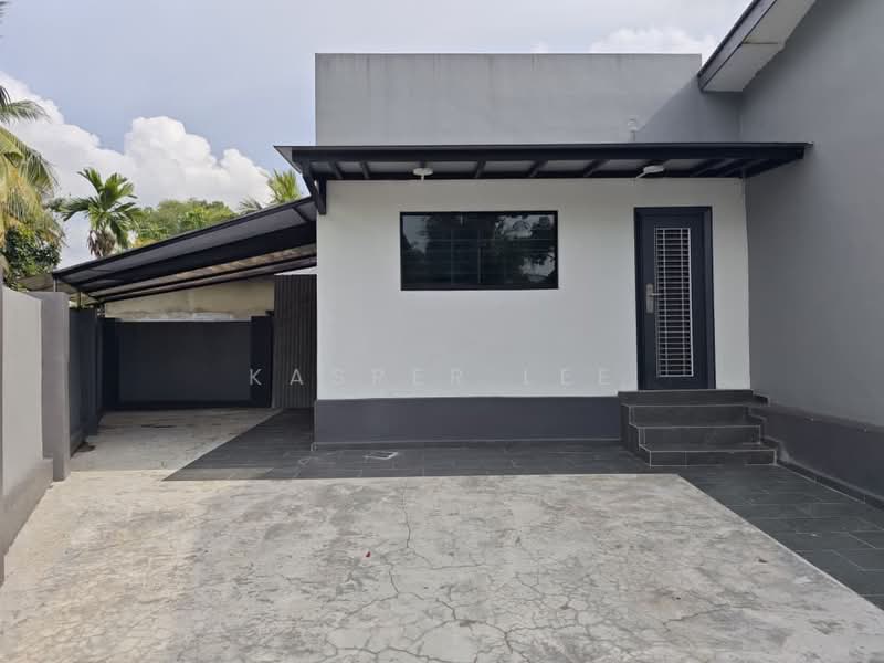 Rumah Teres 1 Tingkat untuk Disewa di Taman Johor Jaya (Johor Bahru) - Kasper Lee - Exterior - PropertyGuru.com.my
