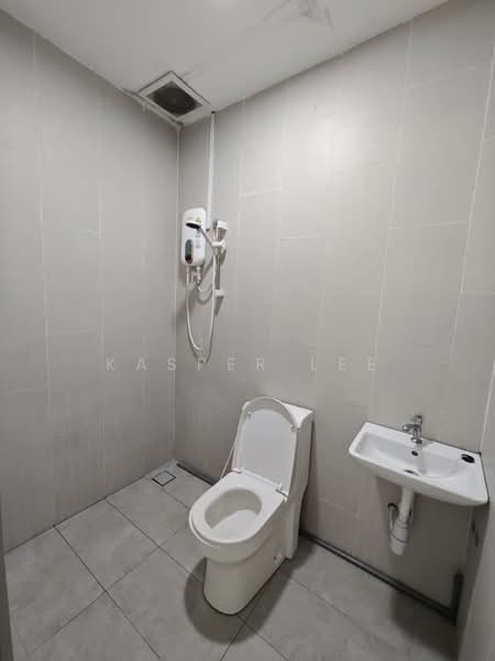 Rumah Teres 1 Tingkat untuk Disewa di Taman Johor Jaya (Johor Bahru) - Kasper Lee - Bathroom - PropertyGuru.com.my