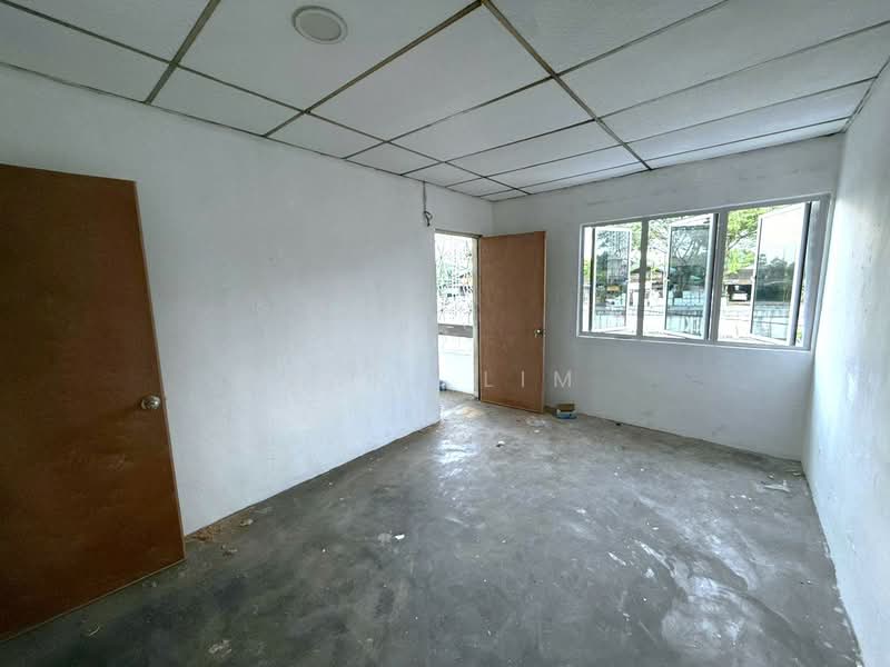 Shop for Sale in Taman Tasek (Johor Bahru) - Karl Lim - Interior - PropertyGuru.com.my