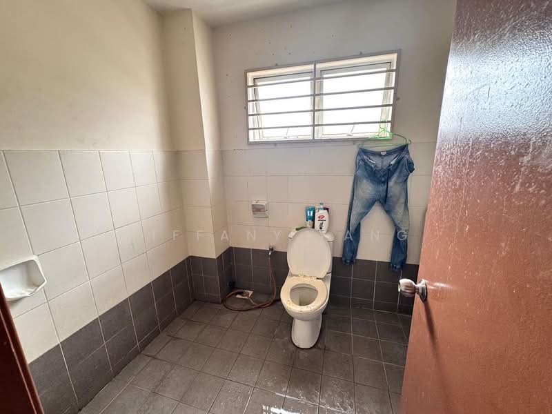 Rumah Teres 2 Tingkat untuk Dijual di Rawang (Selangor) - Tiffany Yang - Bathroom - PropertyGuru.com.my
