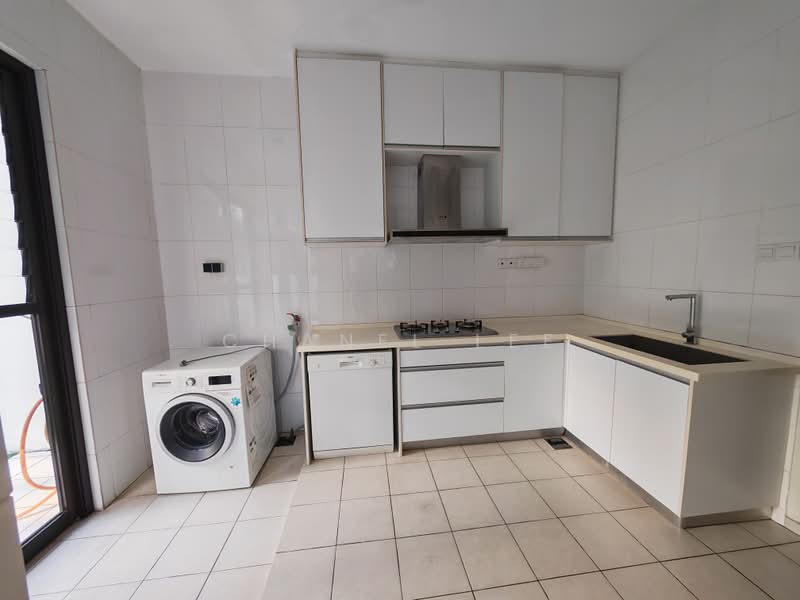 3-storey Terraced House for Sale in Valencia (Sungai Buloh) - Chanel Lee - PropertyGuru.com.my