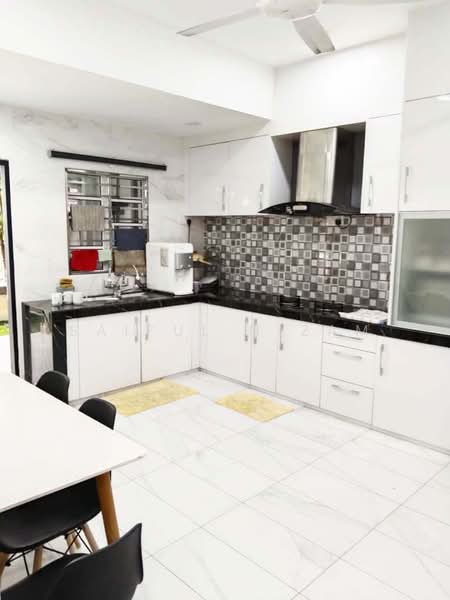 Rumah Berkembar untuk Dijual di Bangi (Selangor) - Saiful Nizam - Kitchen - PropertyGuru.com.my
