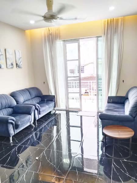 Rumah Berkembar untuk Dijual di Bangi (Selangor) - Saiful Nizam - Living Room - PropertyGuru.com.my