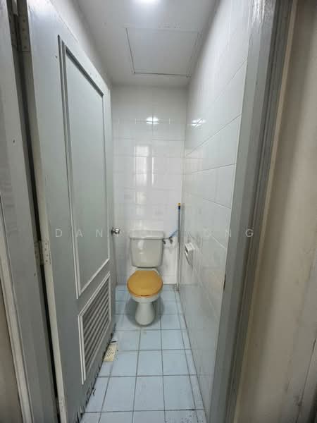 Pangsapuri untuk Dijual di Mewah View Luxurious Apartments - Daniel Yong - Bathroom - PropertyGuru.com.my