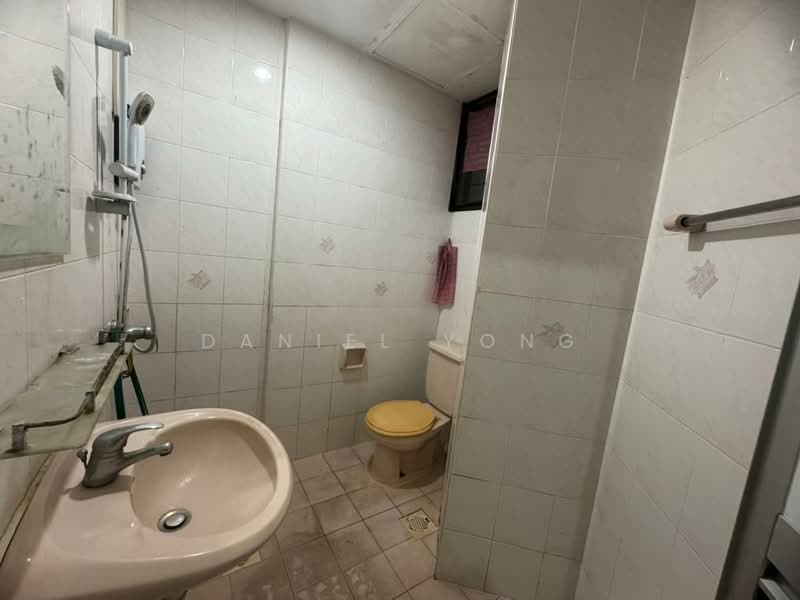 Pangsapuri untuk Dijual di Mewah View Luxurious Apartments - Daniel Yong - Bathroom - PropertyGuru.com.my