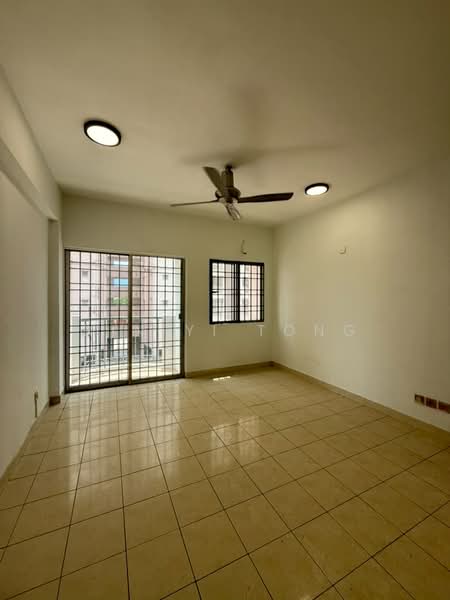 Condominium for Sale at Medan Putra Condominium - Xin Yi Tong - Living Room - PropertyGuru.com.my