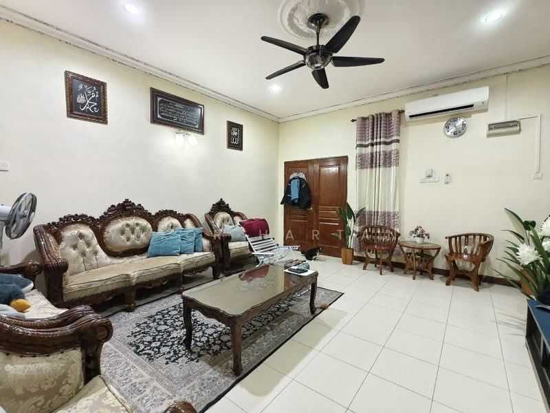 Rumah Teres 1 Tingkat untuk Dijual di Telok Panglima Garang (Selangor) - Syukor Hartanah - Living Room - PropertyGuru.com.my
