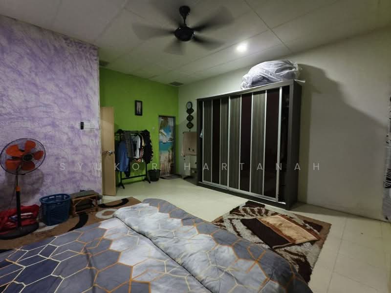 Rumah Teres 1 Tingkat untuk Dijual di Telok Panglima Garang (Selangor) - Syukor Hartanah - Bedroom - PropertyGuru.com.my