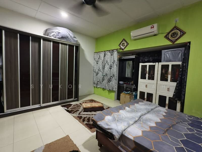 Rumah Teres 1 Tingkat untuk Dijual di Telok Panglima Garang (Selangor) - Syukor Hartanah - Bedroom - PropertyGuru.com.my