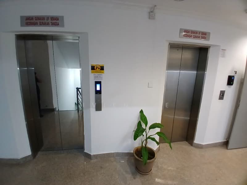 Office for Rent in KLCC (KL City Centre) - Vivien Lee - Corridor - PropertyGuru.com.my