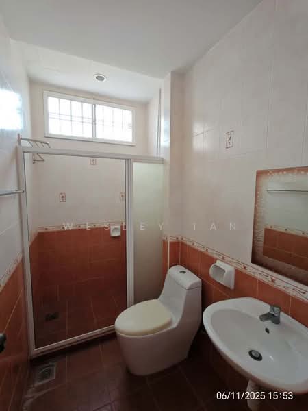 Semi-Detached House for Sale in Taman Kasturi (Melaka City) - Wesley Tan - Bathroom - PropertyGuru.com.my