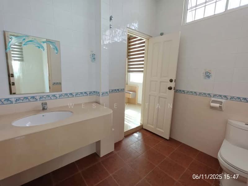 Semi-Detached House for Sale in Taman Kasturi (Melaka City) - Wesley Tan - Bathroom - PropertyGuru.com.my
