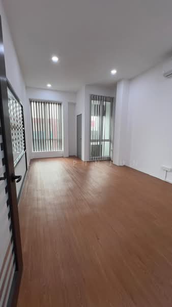 Kedai / Pejabat untuk Disewa di Bandar Puteri Puchong (Puchong) - Lee Pinjun - PropertyGuru.com.my
