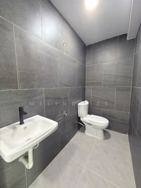 2-storey Terraced House for Sale in Taman Bukit Tiram (Ulu Tiram) - Melinda Ee - Bathroom - PropertyGuru.com.my