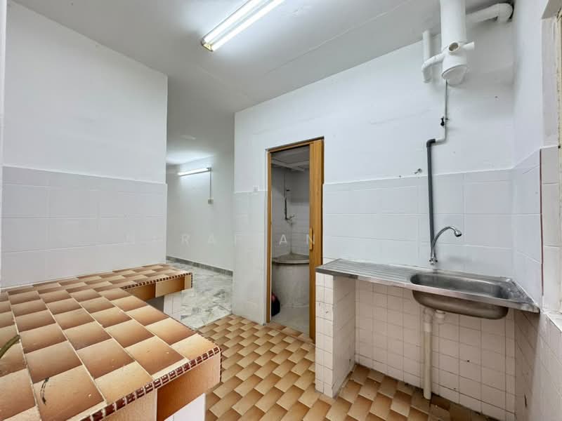 Flat for Sale at Seksyen 4 Wangsa Maju Flat Block A - Norafian SMH - Kitchen - PropertyGuru.com.my