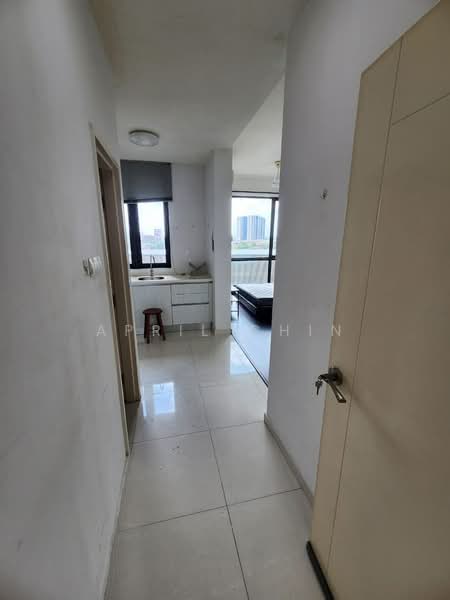 Kondominium untuk Disewa di SKS Pavillion Residences - April Chin - Corridor - PropertyGuru.com.my