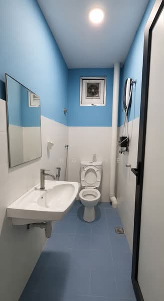 Rumah Teres 2 Tingkat untuk Dijual di Taman Equine (Seri Kembangan) - Ying Lee - Bathroom - PropertyGuru.com.my
