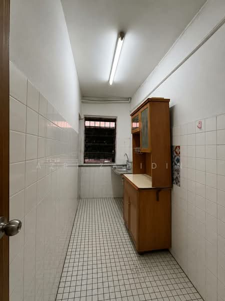 Flat for Sale at Cheras Ria - Azri Zabidin - Kitchen - PropertyGuru.com.my