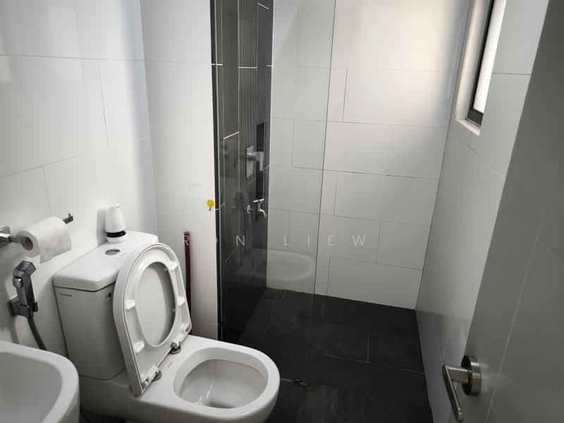 Service Residence for Sale at Ten Kinrara - Ron Liew - Bathroom - PropertyGuru.com.my