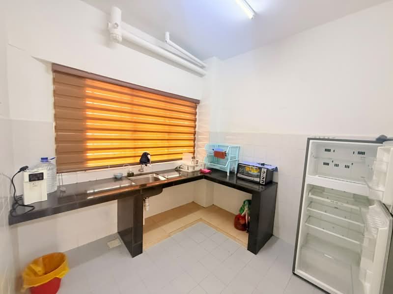 Condominium for Sale at Seri Cendekia - joeson ang - Kitchen - PropertyGuru.com.my