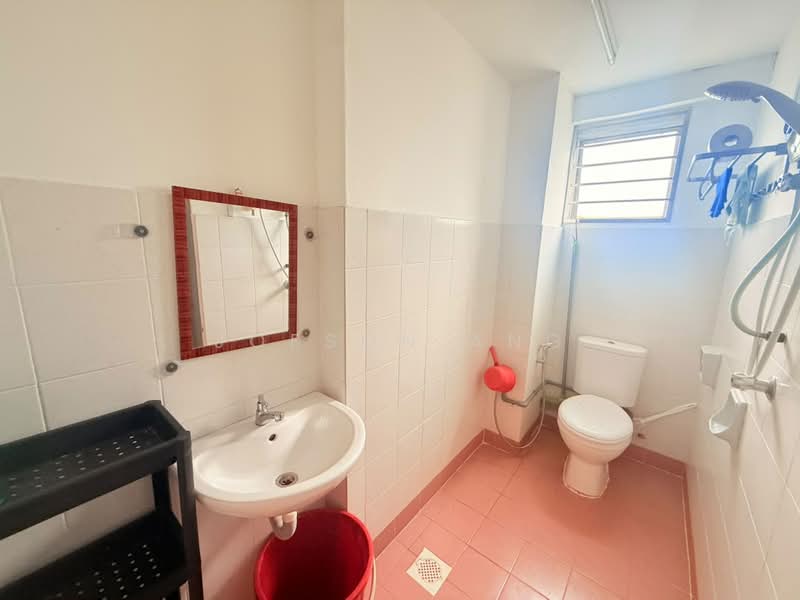Condominium for Sale at Seri Cendekia - joeson ang - Bathroom - PropertyGuru.com.my