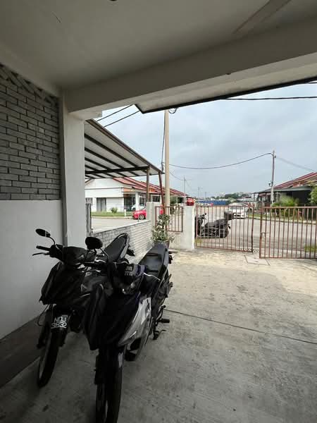 Rumah Teres 1-Tingkat untuk Dijual di Kampung Giching (Sepang) - Hawa Ibrahim - Exterior - PropertyGuru.com.my