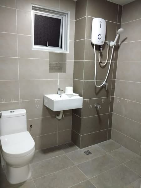 Condominium for Rent at Impian Selatan Kondominium Southern Height - Nur Nabilah Binti Mahassan - Bathroom - PropertyGuru.com.my