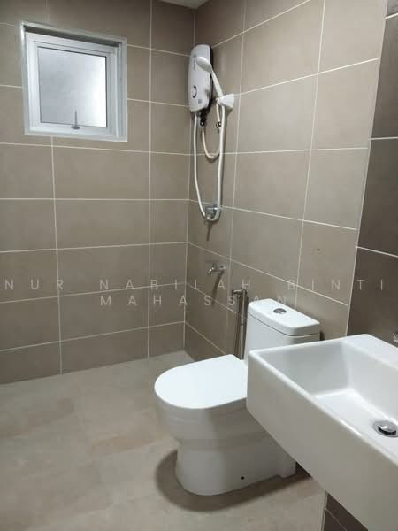 Condominium for Rent at Impian Selatan Kondominium Southern Height - Nur Nabilah Binti Mahassan - Bathroom - PropertyGuru.com.my