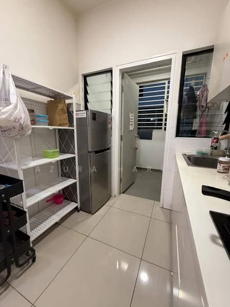 Kondominium untuk Disewa di The Greens (Residensi Hijauan) @ Subang West - Azura Hariri - Kitchen - PropertyGuru.com.my