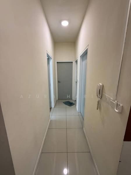 Kondominium untuk Disewa di The Greens (Residensi Hijauan) @ Subang West - Azura Hariri - Corridor - PropertyGuru.com.my