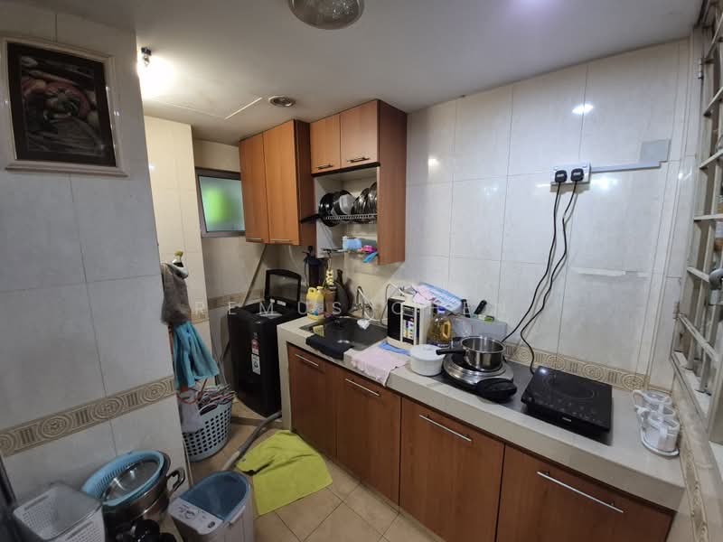Kondominium untuk Dijual di Pelangi Damansara - Remus Chen - Kitchen - PropertyGuru.com.my